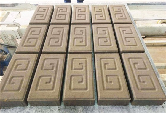 工業(yè)廢渣制磚機(jī)