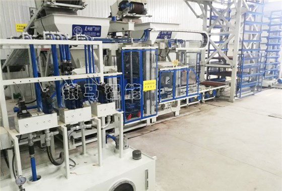 全自動(dòng)制磚機(jī)器