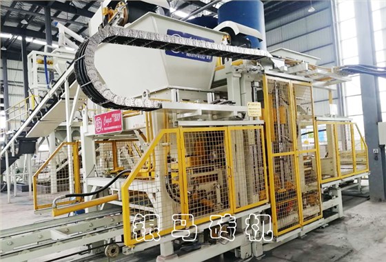 建筑用磚生產(chǎn)線(xiàn)：免燒磚機(jī)械生產(chǎn)中的兩種不安全狀態(tài)，你占那條？