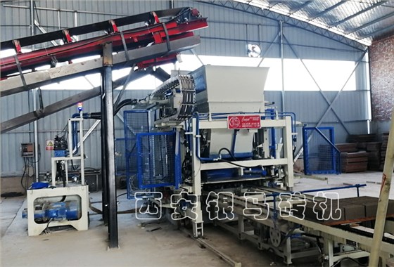 透水磚機(jī)設(shè)備：新建磚廠應(yīng)了解哪些問題？