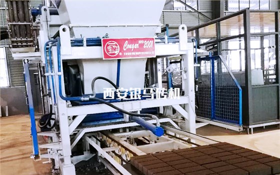 免燒透水磚設(shè)備：經(jīng)濟(jì)實(shí)惠、適合國情的砌塊成型機(jī)