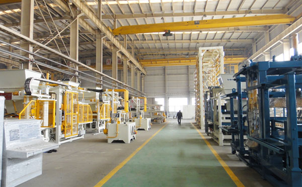 空心免燒磚機廠家分析行業(yè)發(fā)展趨勢