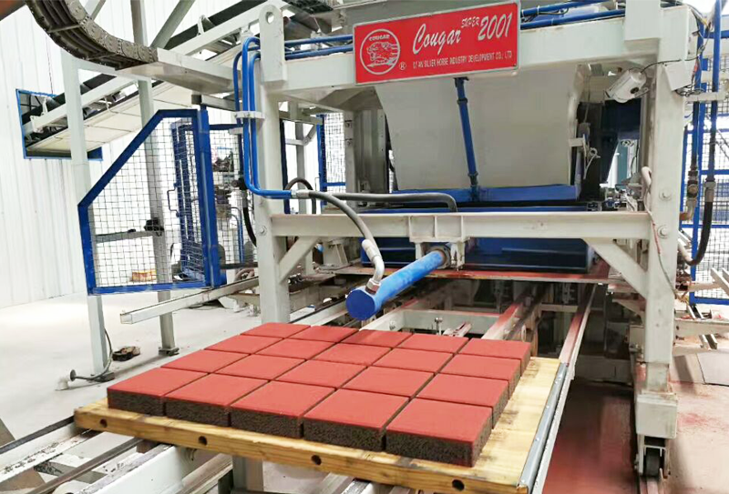 路面磚生產(chǎn)設(shè)備節(jié)約能源推動廢渣廢料利用