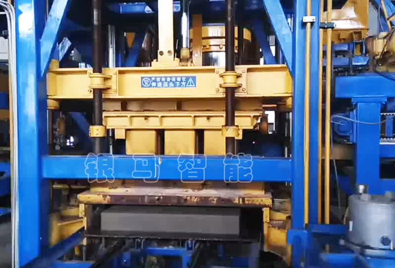 它不是動力，但PC仿石磚制磚機(jī)沒它就不能生產(chǎn)！