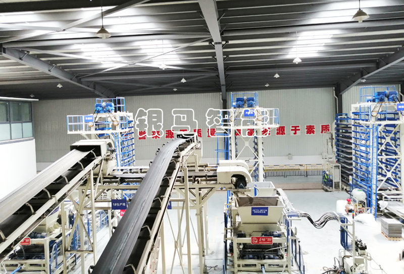 自動(dòng)制磚設(shè)備：透水磚機(jī)振動(dòng)的原因及生產(chǎn)中的用途分析