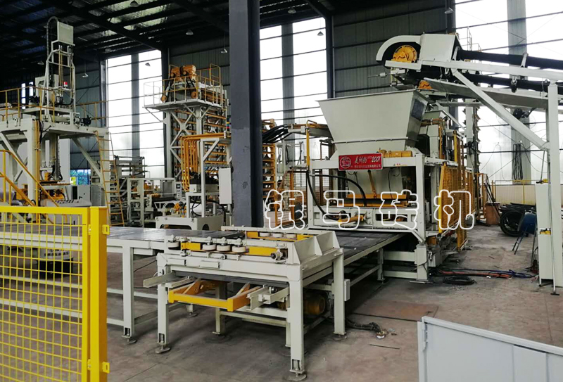 免燒透水磚設(shè)備：免燒磚機(jī)如何降低設(shè)備維修成本和事故風(fēng)險？