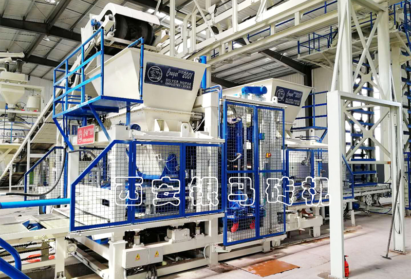 水泥空心磚機打造經(jīng)濟高質(zhì)量發(fā)展的“強勁引擎”！