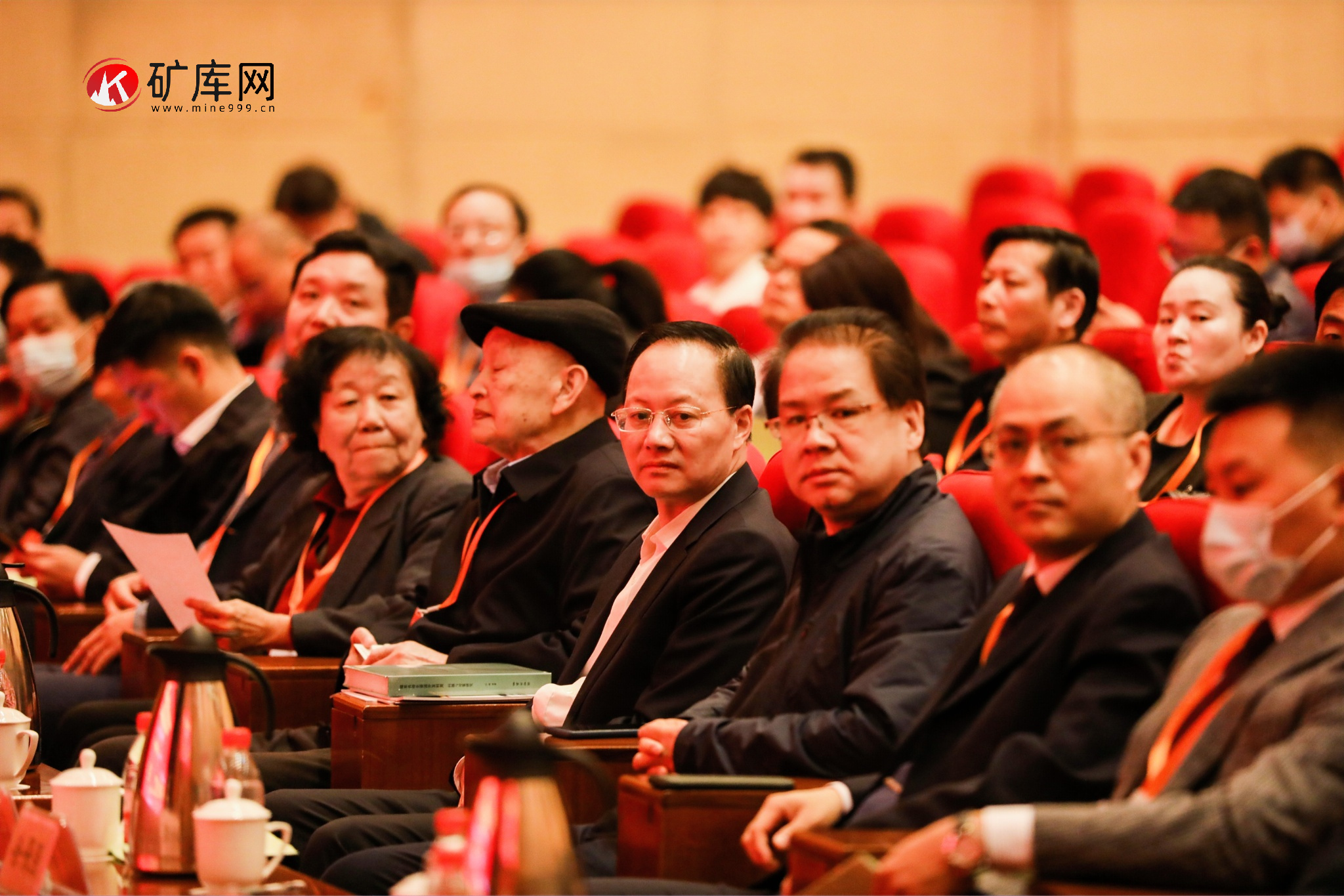 2021全國(guó)礦業(yè)采購(gòu)與供應(yīng)商大會(huì)暨礦業(yè)新裝備新技術(shù)論壇在鄭州召開