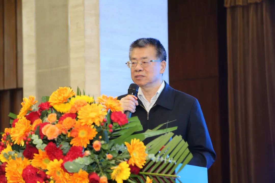 全國(guó)粉煤灰暨煤矸石綜合利用新技術(shù)、新設(shè)備交流大會(huì)成功召開